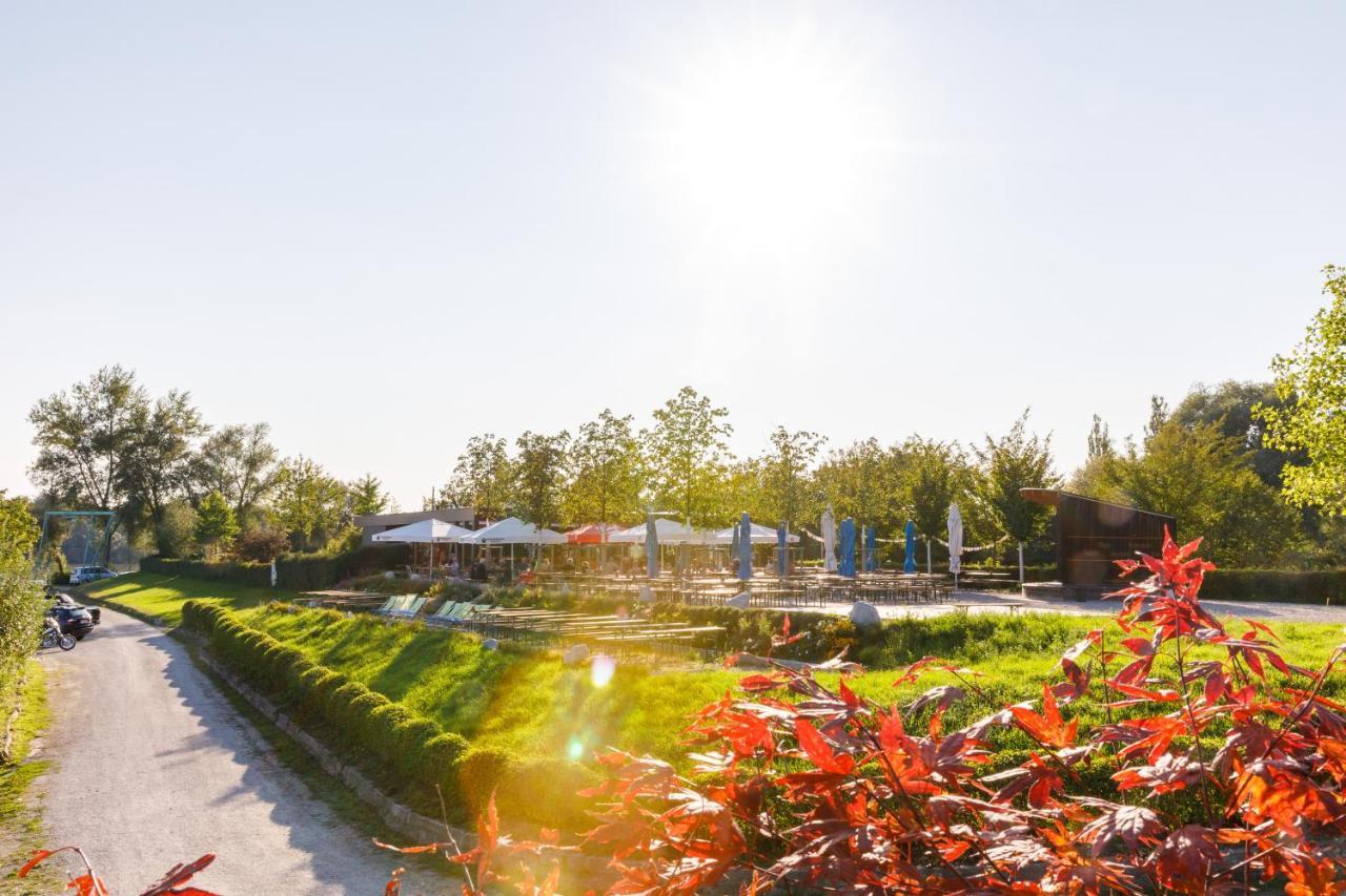 Camping & Pension Au An Der Donau ภายนอก รูปภาพ